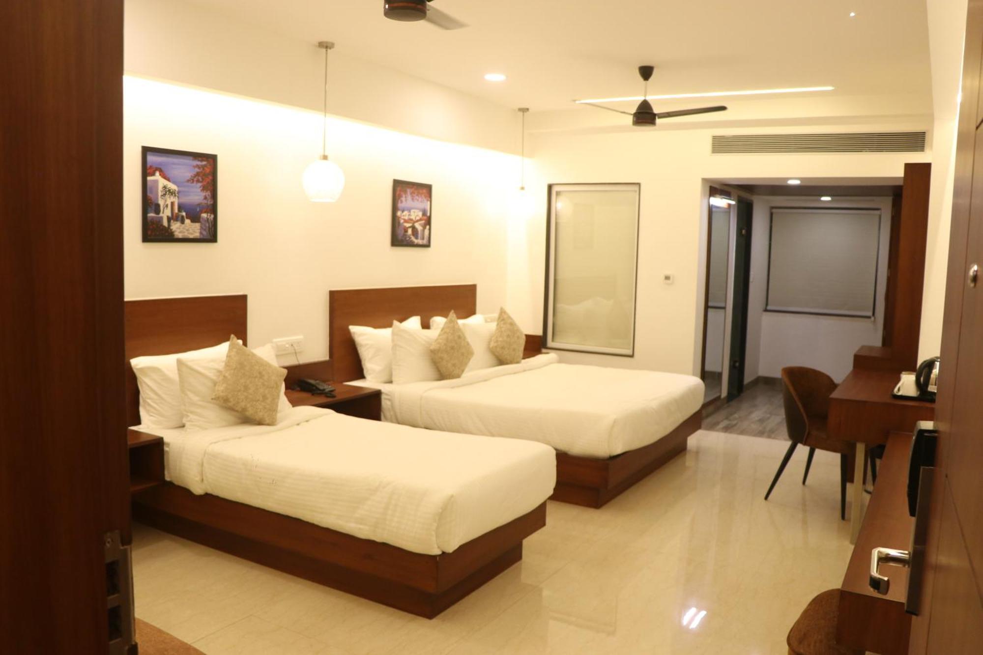 Hotel Kadamb Tree Jabalpur Exterior foto